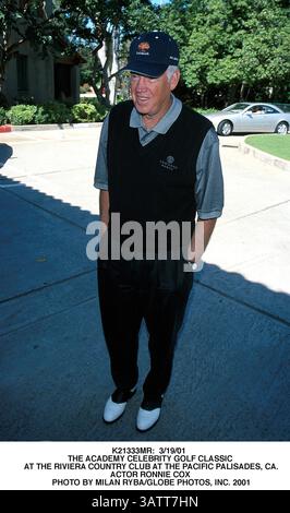 9 maggio 2001 - K21333signor: 3/19/01 .L'ACCADEMIA CELEBRITY GOLF CLASSIC AL RIVIERA COUNTRY CLUB presso il Pacific Palisades, CA..L'ATTORE RONNIE COX . Milano RYBA/ 2001(Credit Immagine: © Globo foto/ZUMAPRESS.com) Foto Stock
