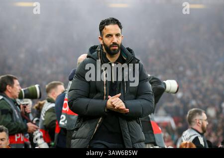 Manchester United Manager Ruben Amorim durante la partita Manchester United FC vs Olympique Lyonnais UEFA Europa League di 2a tappa a Old Trafford, Manchester, Inghilterra, Regno Unito il 17 aprile 2025 credito: Phil Duncan/Every Second Media Foto Stock
