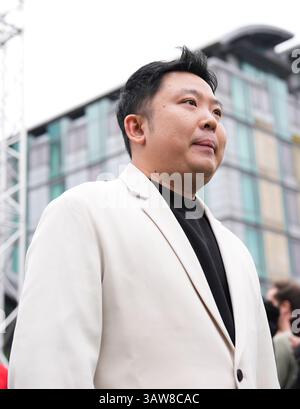 Sheffield, Regno Unito. 18 aprile 2025. Zhang Anda durante l'Halo World Snooker Championship Media Day 2025 al Crucible, Sheffield, Inghilterra, Regno Unito il 18 aprile 2025 Credit: Eleanor Hoad/Every Second Media Credit: Every Second Media/Alamy Live News Foto Stock