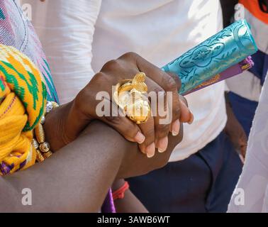 Kumasi, Ghana. Ashanti Akwasidae Festival. Anello Ashanti d'oro. Foto Stock