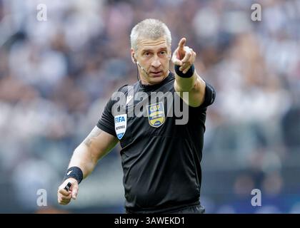 São Paolo, Brasile. 19 aprile 2025. Calcio - Campionato brasiliano 2025 - Corinthians vs Sport - Stadio Allianz Parque. Arbitro Anderson Doronco credito: Vilmar Bannach/Alamy Live News Foto Stock