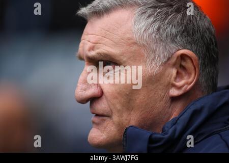 Tony Mowbray, manager di West Bromwich Albion, esce prima del match per il titolo EFL tra Coventry City e West Bromwich Albion Foto Stock