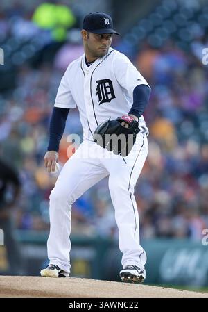 2 agosto 2016: Il lanciatore dei Detroit Tigers Anibal Sanchez (19) consegna il campo durante la partita della MLB tra i Chicago White Sox e i Detroit Tigers al Comerica Park di Detroit, Michigan. I Tigers sconfissero i White Sox 11-5. John Mersits/CSM(immagine di credito: &Copy; John Mersits/Cal Sport Media via cavo ZUMA) Foto Stock