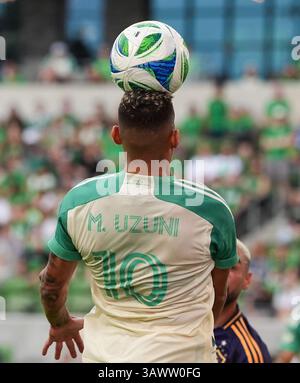 Austin, Texas, Stati Uniti. 19 aprile 2025. Il centrocampista MYRTO UZUNI (10) dell'Austin FC dirige il pallone durante una partita di Major League Soccer tra Austin FC e Los Angeles Galaxy il 19 aprile 2025 ad Austin, Texas. Austin FC ha vinto, 1-0. (Credit Image: © Scott Coleman/ZUMA Press Wire) SOLO PER USO EDITORIALE! Non per USO commerciale! Foto Stock