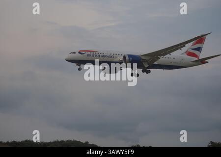 1 agosto 2016 - il volo 229 della British Airways atterra all'aeroporto internazionale di Baltimora Washington da Heathrow nel Regno Unito. Il volo è stato il primo Boeing 787 Dreamliner a iniziare voli diretti giornalieri tra BWI e Heathrow. BWI Marshall è il quarto mercato statunitense a ricevere il servizio Dreamliner dalla British Airways. (Immagine di credito: &Copy; John Middlebrook/Cal Sport Media tramite cavo ZUMA) Foto Stock