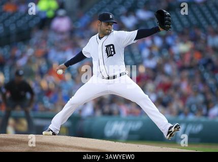 2 agosto 2016: Il lanciatore dei Detroit Tigers Anibal Sanchez (19) consegna il campo durante la partita della MLB tra i Chicago White Sox e i Detroit Tigers al Comerica Park di Detroit, Michigan. I Tigers sconfissero i White Sox 11-5. John Mersits/CSM(immagine di credito: &Copy; John Mersits/Cal Sport Media via cavo ZUMA) Foto Stock