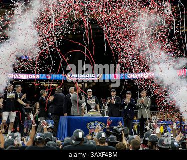 2 gennaio 2017 New Orleans, LOUISIANA USA: L'allenatore dell'Oklahoma Bob Stoops durante la presentazione dei trofei la partita di football NCAA Allstate Sugar Bowl tra gli Auburn Tigers e gli Oklahoma Sooners 35-19 vince al Mercedes-Benz Superdome di New Orleans, LOUISIANA. Thurman James / CSM(immagine di credito: &Copy; Thurman James/CSM tramite cavo ZUMA) Foto Stock