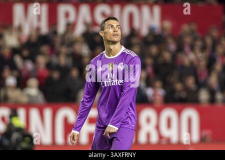 15 gennaio 2017 - Siviglia, Spagna - Cristiano Ronaldo durante la partita di calcio della Liga tra Siviglia FC e Real Madrid allo stadio Sanchez Pizjuan (immagine di credito: © Daniel Gonzalez Acuna via ZUMA Wire) Foto Stock