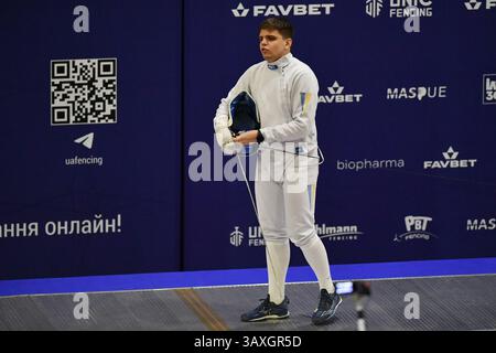 Kiev, Ucraina. 19 aprile 2025. Kiev, Ucraina 19 aprile 2025 Opanasenko Andrei durante il Campionato ucraino di scherma 2025 a Kiev, Ucraina (KUBANOV PAVLO UKR/SPP) credito: SPP Sport Press Photo. /Alamy Live News Foto Stock