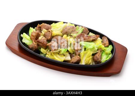 Bistecca di maiale fritta a dadini e cavolo, cibo giapponese Foto Stock