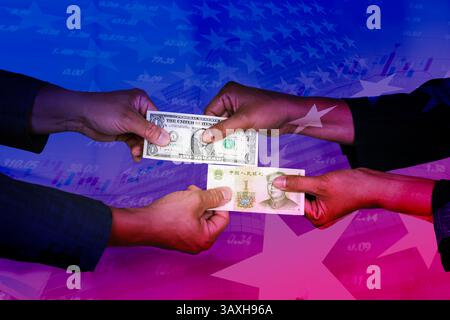 Simboleggia la crisi, le guerre commerciali, le tariffe tra i paesi. Uno yuan cinese e un dollaro statunitense tenuti in mano. Una marea mondiale dei cambi Foto Stock