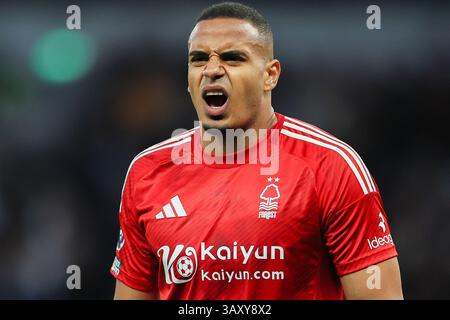 Tottenham Hotspur Stadium, Londra, Regno Unito. 21 aprile 2025. Premier League Football, Tottenham Hotspur contro Nottingham Forest; Murillo of Nottingham Forest Credit: Action Plus Sports/Alamy Live News Foto Stock