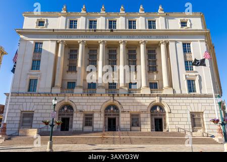 San Antonio, Texas - 6 aprile 2025: Hipolito F. Garcia Federal Building e United States Courthouse Foto Stock