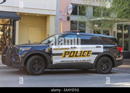 San Antonio, Texas - 6 aprile 2025: Veicolo della polizia di San Antonio Foto Stock