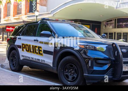 San Antonio, Texas - 6 aprile 2025: Veicolo della polizia di San Antonio Foto Stock