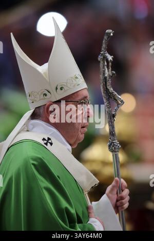 13 novembre 2016 - Stato della città del Vaticano (Santa sede) - PAPA FRANCESCO celebra la messa per il Giubileo dei poveri, dei senzatetto, emarginati ed esclusi nella Basilica di San Pietro in Vaticano. (Immagine di credito: © Evandro Inetti via ZUMA Wire) Foto Stock