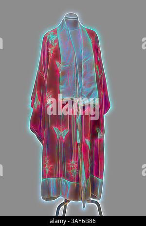 Un kimono fluido adornato con delicati motivi floreali, caratterizzato da colori vivaci e una texture morbida, drappi eleganti su un manichino, che mostrano elementi di design tradizionali., accappatoio, Babani, Design House (francese), 1921, seta ricamata con filo di seta, 51 poll., BABANI 98 BD HAUSSMANN PARIS, Textile and Fashion Arts, arte classica con un tocco moderno reinventata da Artotop Foto Stock