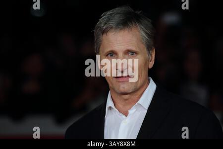 Otober 17, 2016 - Roma, Italia - l'attore britannico VIGGO MORTENSEN sul capretto rosso di ''Captain Fantastic'' durante il Festival del Cinema di Roma 2016. (Immagine di credito: © Evandro Inetti via ZUMA Wire) Foto Stock