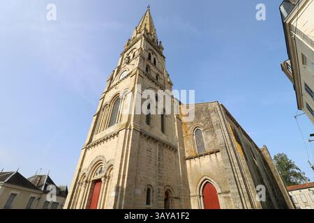 Chiesa di Saint Laurent, città di Parthenay, dipartimento di Deux-Sèvres, Francia di Eric Foto Stock
