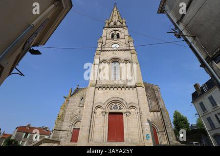 Chiesa di Saint Laurent, città di Parthenay, dipartimento di Deux-Sèvres, Francia di Eric Foto Stock