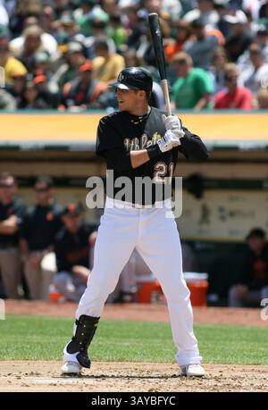 22 maggio 2010: l'esterno destro degli Oakland Athletics Ryan Sweeney n. 21 in azione durante la partita Interleague tra gli Oakland A's e i San Francisco Giants. Oakland sconfisse San Francisco 1-0. Oakland, California. (Immagine di credito: © David Godinez/Cal Sport Media/ZUMApress.com) Foto Stock
