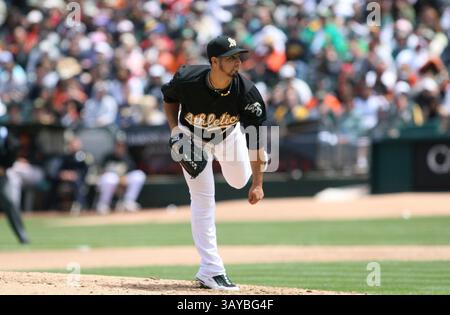 22 maggio 2010: Il lanciatore titolare degli Oakland Athletics Gio Gonzalez n. 47 in azione durante la partita Interleague tra gli Oakland A's e i San Francisco Giants. Oakland sconfisse San Francisco 1-0. Oakland, California. (Immagine di credito: © David Godinez/Cal Sport Media/ZUMApress.com) Foto Stock