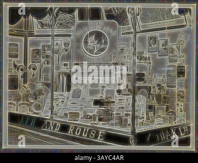 Una vetrina mostra un eclettico assortimento di oggetti d'epoca, tra cui fotografie, pezzi d'arte e cimeli, tutti stratificati con un tocco artistico che mette in risalto il loro fascino storico. Fotografia - Kodak, esposizione dello Shopfront, 'Enjoy the ever Recurring Miracle', circa 1934-1936, esposizione dello Shopfront 'Enjoy the ever Recurring Miracle' che mostra fotocamere, fotografie, accessori fotografici e attrezzature. Una delle cinquantantasei fotografie in un album raffiguranti le vetrine della Kodak Australasia Pty Ltd della metà degli anni '1930 In genere Windows presenta promozioni sui prodotti per film o. Foto Stock