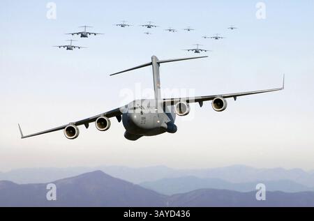 BOEING C-17 GLOBEMASTER III. Foto: Staff Sgt Jacob N. Bailey/US Air Force Foto Stock