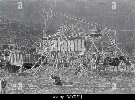 Un gruppo di persone si trova intorno a una struttura in legno parzialmente costruita, circondata da corde aggrovigliate e detriti. Nelle vicinanze, alcuni animali sembrano osservare la scena, sullo sfondo di alberi e cieli nuvolosi. L'atmosfera suggerisce un senso di attività e lavori incompiuti., negativo - gruppo di minatori accanto a Horse Wim & Mine Shaft, Glenpatrick, Victoria, circa 1880, Un gruppo di minatori alla testa della miniera. Un uomo sulla destra regge un cavallo che può essere attaccato al capriccio. Arte classica con un tocco moderno reinventata da Artotop Foto Stock