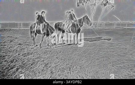 Due cavalieri a cavallo si trovano in una distesa erbosa, con sottili contorni di alberi sullo sfondo, creando un'atmosfera serena e contemplativa. Negativo - Culgoa East, Victoria, 1938, bambini che vanno a scuola a cavallo. Ci sono due bambini su un cavallo e tre sull'altro. Arte classica con un tocco moderno reinventata da Artotop Foto Stock