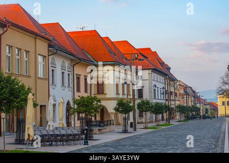 Case colorate sulla piazza principale di Levoca, Slovacchia. IMMAGINE Foto Stock