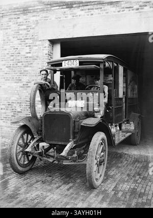 06 giugno 1920 - Washington, District of Columbia, Stati Uniti - Dairy Truck. . (Immagine di credito: © BuyEnlarge/ZUMAPRESS.com) Foto Stock