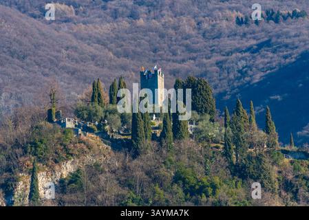 Castello di Vezio sopra Varenna, in Italia. IMMAGINE Foto Stock