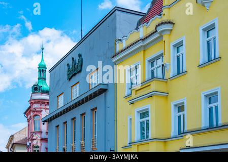 Edifici nella città vecchia di Benesov u Prahy, repubblica Ceca. IMMAGINE Foto Stock