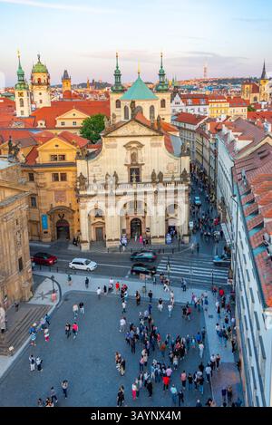 Praga, repubblica Ceca, 20 settembre 2024: Vista al tramonto della chiesa di San Salvatore a Praga, repubblica Ceca. IMMAGINE Foto Stock