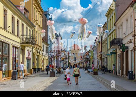 Chelmno, Polonia, 11 agosto 2024: Via pedonale nel centro di Chelmno PolandIMAGE Foto Stock