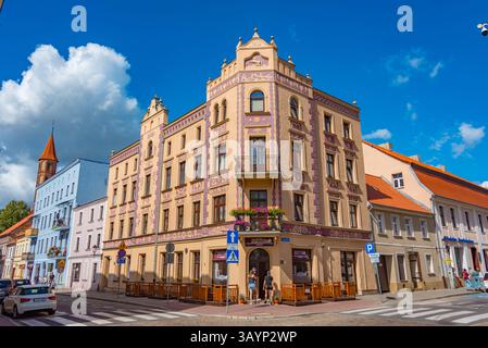 Chelmno, Polonia, 11 agosto 2024: Via pedonale nel centro di Chelmno PolandIMAGE Foto Stock