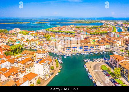 Veduta aerea della città vecchia di grado, Friuli-Venezia Giulia, Italia Foto Stock