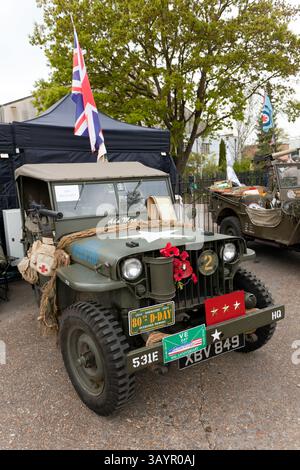 Vista frontale di tre quarti di un'originale Jeep MB del 1941, seconda Guerra Mondiale, in mostra presso l'Easter Classic Gathering, il Brooklands Museum, Foto Stock
