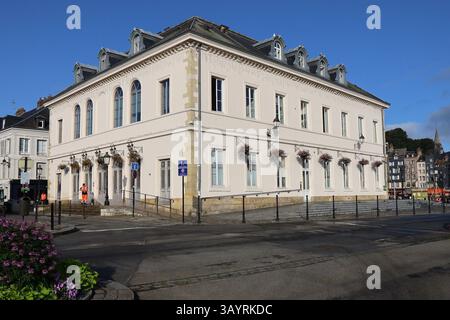 Municipio, vista esterna, città di Honfleur, dipartimento di Calvados, Francia Foto Stock