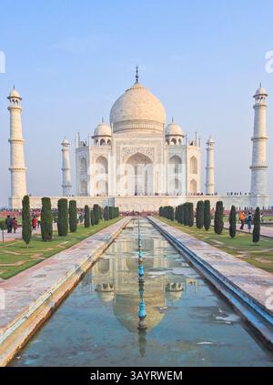 Taj mahal, Agra, una delle meraviglie del mondo in india Foto Stock
