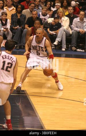 1 MAGGIO 2005 - NEW YORK, NEW YORK, STATI UNITI - K42966JBB.NEW JERSEY NETS VS MIAMI HEAT ALLA CONTINENTAL AIRLINES ARENA , NEW JERSEY 05-01-2005. - JASON KIDD (#5 RETI) (immagine di credito: © John Barrett/Globe Photos/ZUMAPRESS.com) Foto Stock