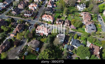 Vista aerea 4K nelle aree Wirral di, Birkenhead, Wallasey, New Brighton, West Kirby, Arrowe e Oxton. Foto Stock