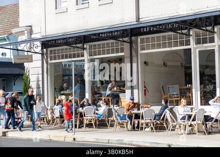 Bowral Town Center, The Press Shop Cafe and Restaurant, ospitato nell'edificio di acri in Bong Bong Street, Southern Highalnds, New South Wales, Australia Foto Stock