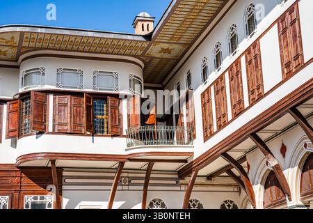 Cortile dei Preferiti nell'Harem del Palazzo Topkapi, un tempo sede delle consorti del Sultano nell'era ottomana. Istanbul, Turchia (Turkiye) Foto Stock