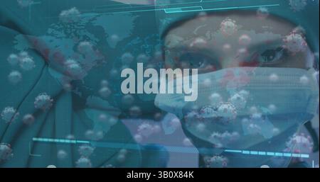Visualizzazione operatore sanitario che indossa maschera chirurgica scrub cap in pannello digitale con icone virus e mappa Foto Stock
