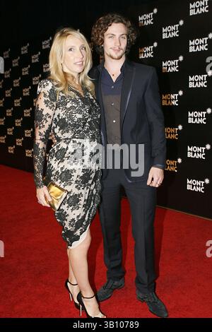 12 settembre 2010 - New York, New York, USA - . . . . . 12 settembre 2010 il regista Sam Taylor-Wood e il fidanzato Aaron Johnson partecipano al lancio della Montblanc John Lennon Edition al Jazz del Lincoln Center il 12 settembre 2010 a New York City (Credit Image: © Sharkpixs/ZUMApress.com) Foto Stock