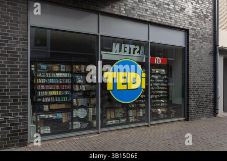 Emmerich, Germania. 19 febbraio 2025. Logo Tedi in negozio. Foto Stock