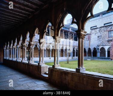Claustro del Convento de Santo Domingo (Sant Domènec) de Girona, siglo XIV Foto Stock