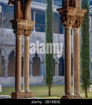 Claustro del Convento de Santo Domingo (Sant Domènec) de Girona, siglo XIV Foto Stock